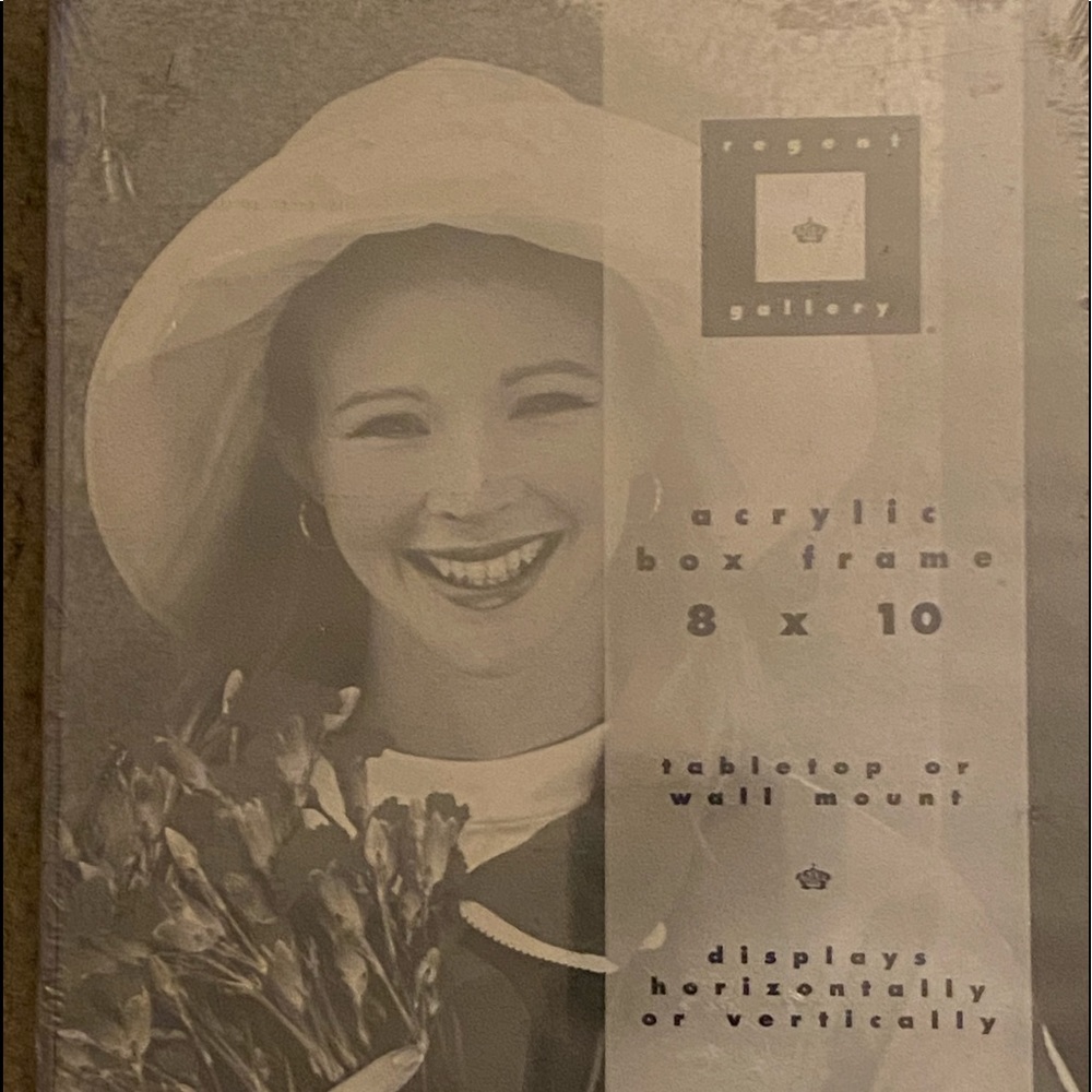 Regent Gallery Acrylic Box Frame